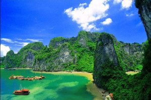 Vịnh Hạ Long – top 10 di sản UNESCO ấn tượng của châu Á