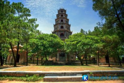 Chùa Thiên Mụ vẽ đẹp của ngôi cổ tự xứ Đàng Trong
