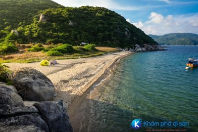 [Khánh Hòa] vẻ đẹp mê hoặc của đảo Hòn Lớn