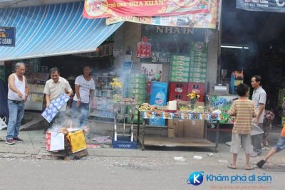 Cúng cô hồn ở Huế ngày 23/5 AL – Tấm lòng của những người con Xứ Huế