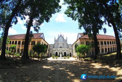 [Quy Nhơn] Nhà thờ Lòng Sông – Kiến trúc Châu Âu giữa lòng Bình Định