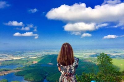 Người Huế mê mẩn săn mây ở Đỉnh Hòn Vượn
