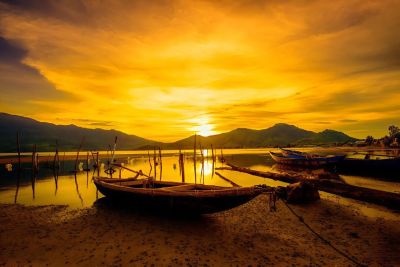 Đầm Lập An – Tuyệt Tình Cốc Xứ Huế: Bí Kíp Du Lịch Cho Chuyến Đi Hoàn Hảo