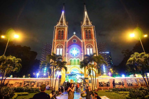 Sài Gòn – Giáng sinh này nên đi đu đưa ở đâu?
