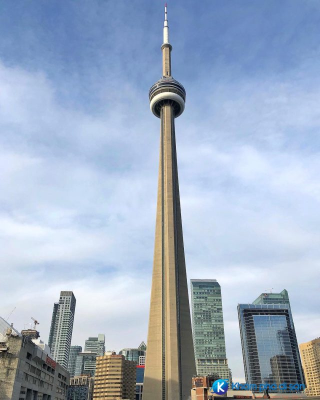 Tháp truyền hình CN Tower