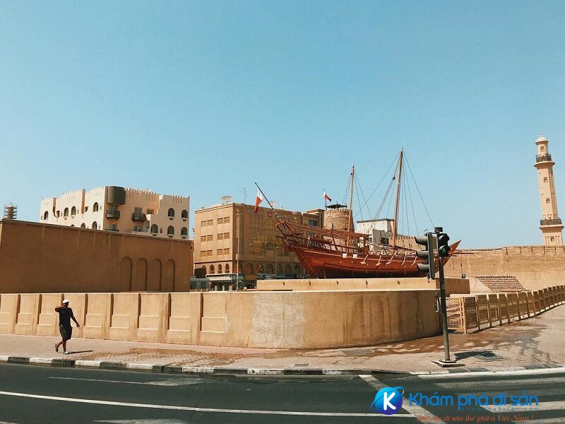 Pháo đài Al Fahidi Fort