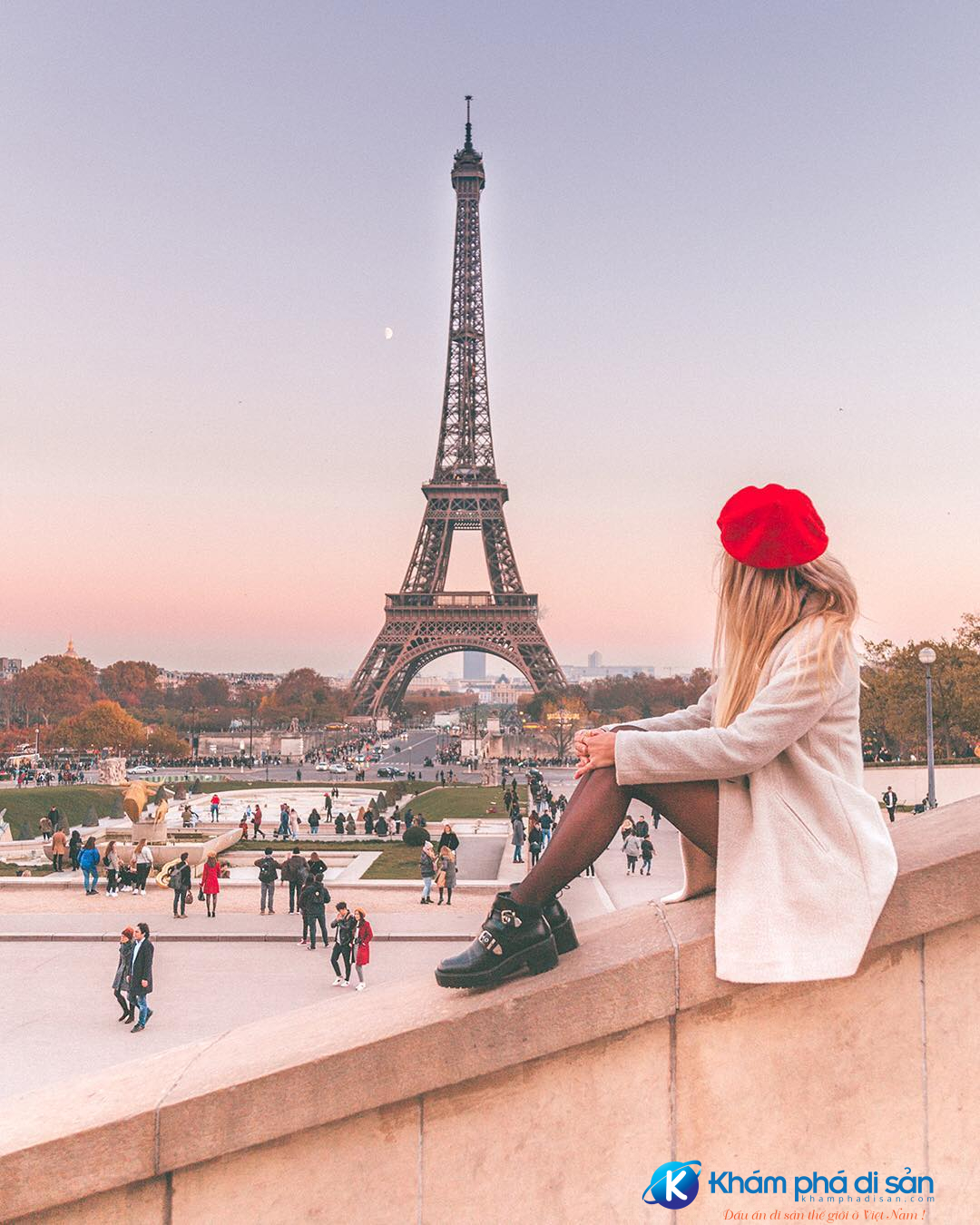 Tháp Eiffel ở Paris Vào Ban đêm Ảnh có sẵn miễn phí