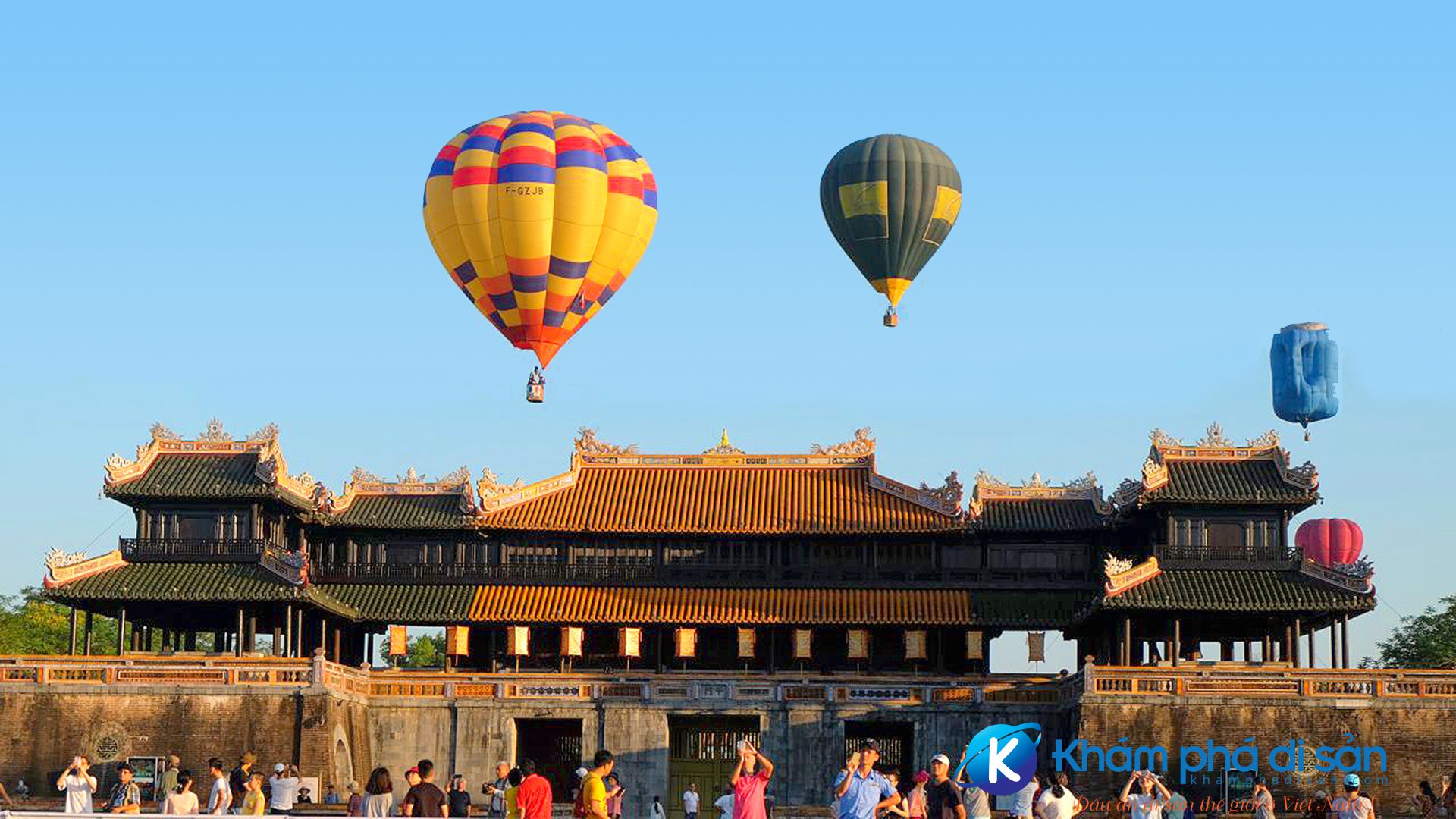 discover hue with the hot air balloon