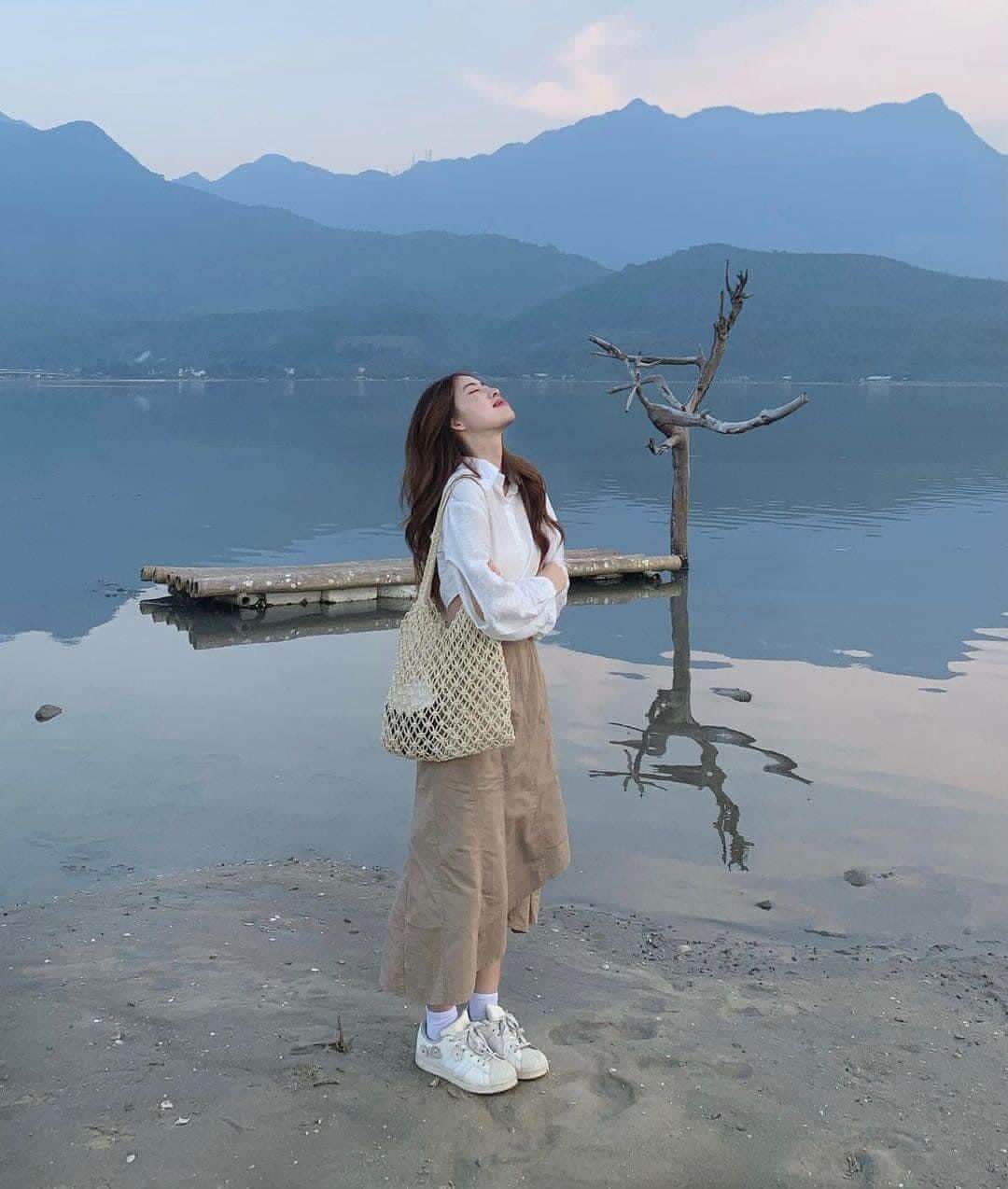 Đầm Lập An - Tuyệt Tình Cốc Xứ Huế: Bí Kíp Du Lịch Cho Chuyến Đi Hoàn Hảo 4 dam lap an hannim