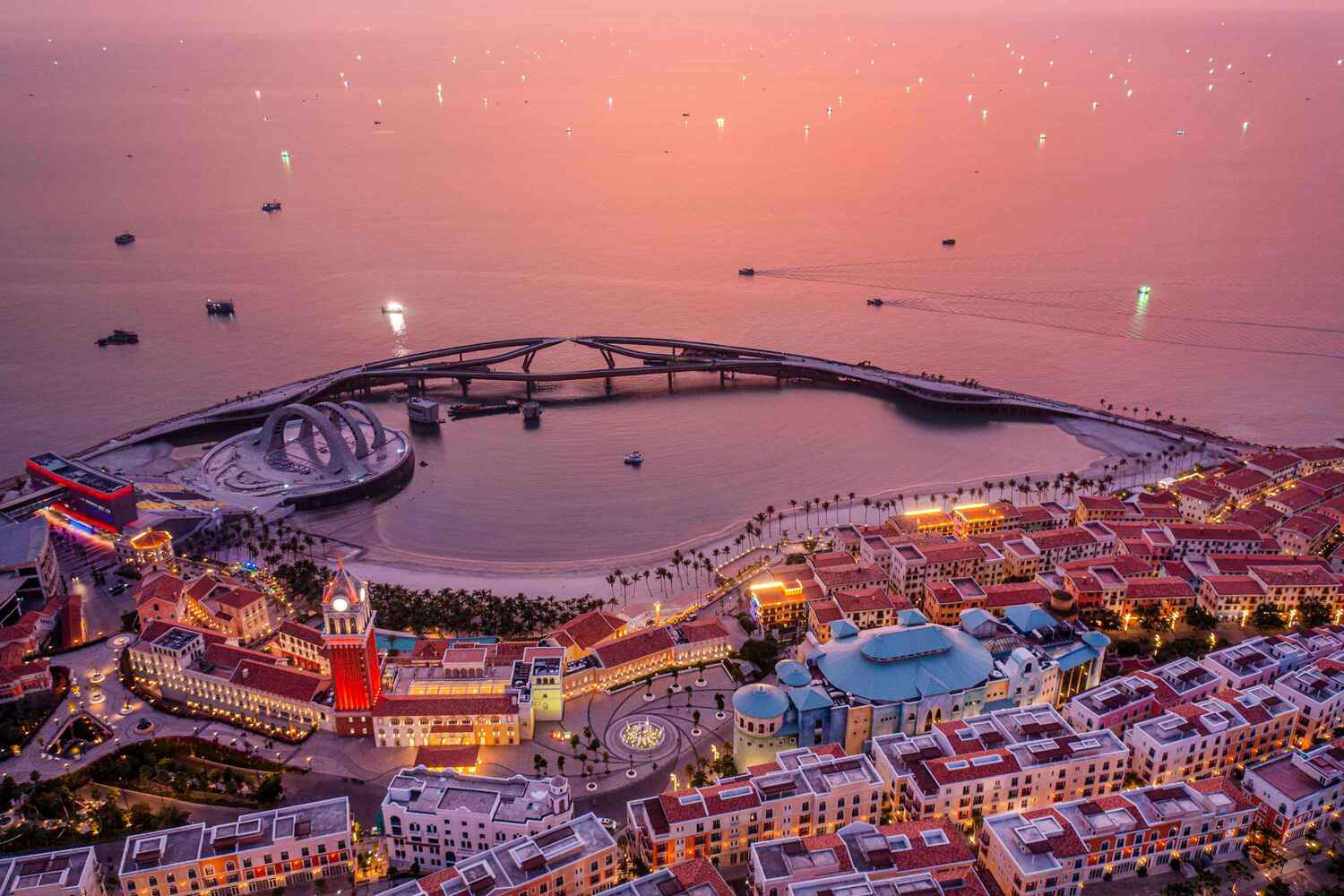 Cầu Hôn Phú Quốc: “Thánh địa” check-in và bí kíp săn ảnh hoàng hôn triệu view